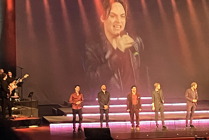 Ein Hoch auf das Geburtstagskind! (&copy;Foto: Gaby Hildenbrandt)